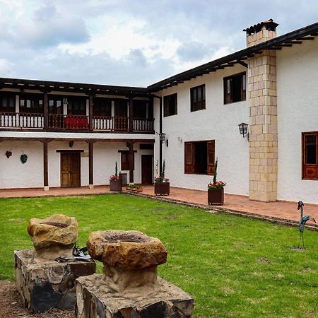 Отель Casona Quesada Суэска Экстерьер фото