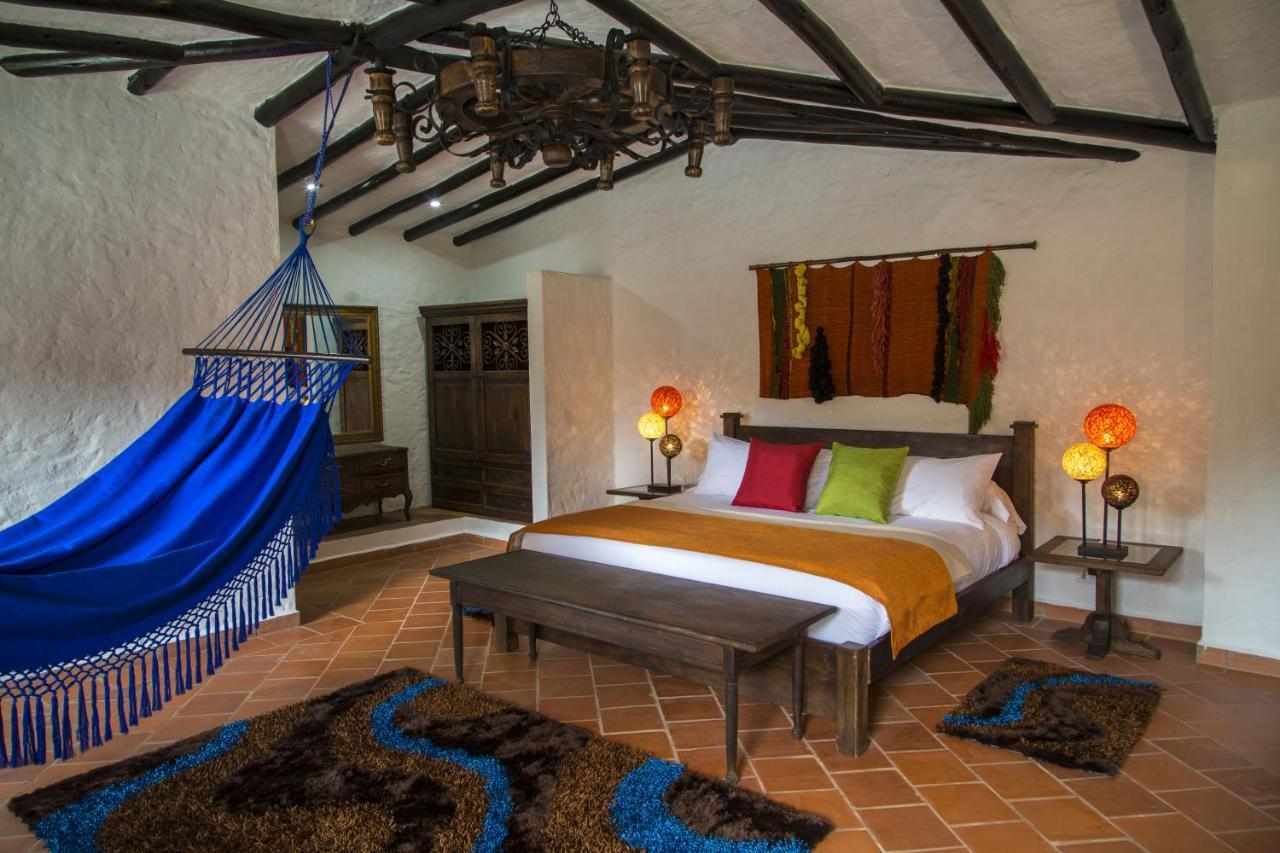Отель Casona Quesada Суэска Экстерьер фото