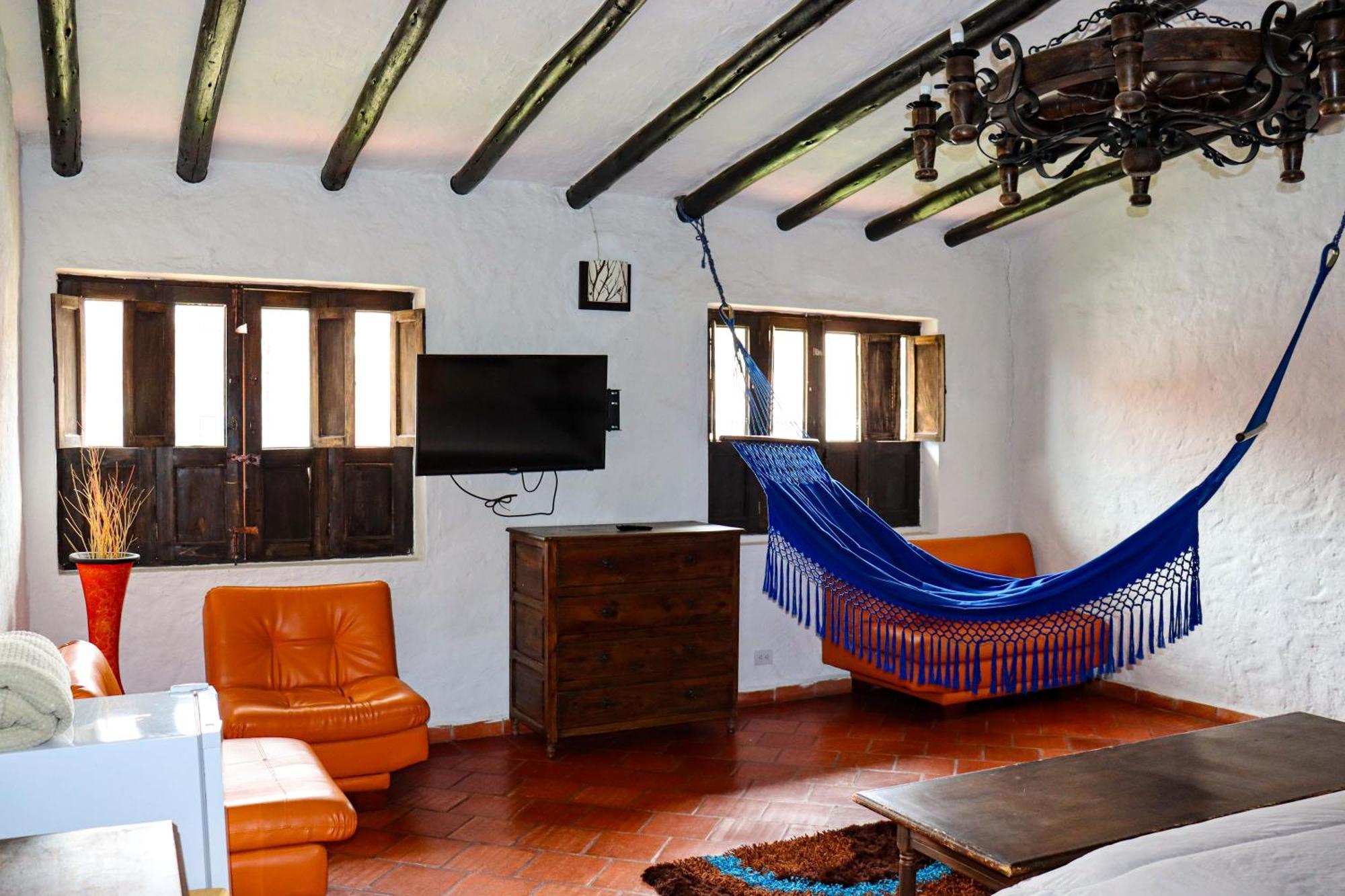 Отель Casona Quesada Суэска Экстерьер фото