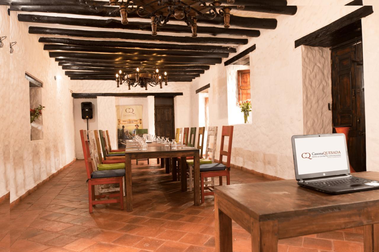 Отель Casona Quesada Суэска Экстерьер фото