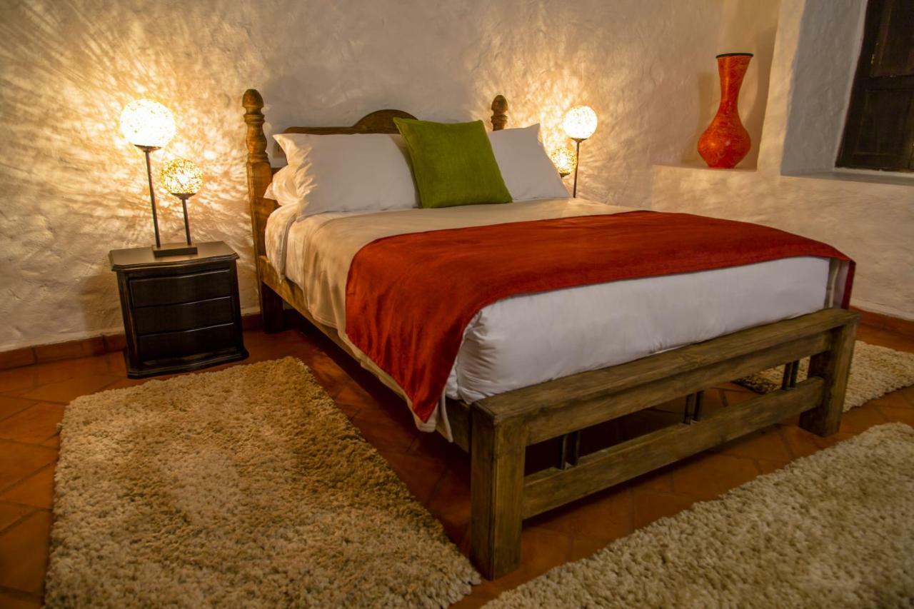 Отель Casona Quesada Суэска Экстерьер фото
