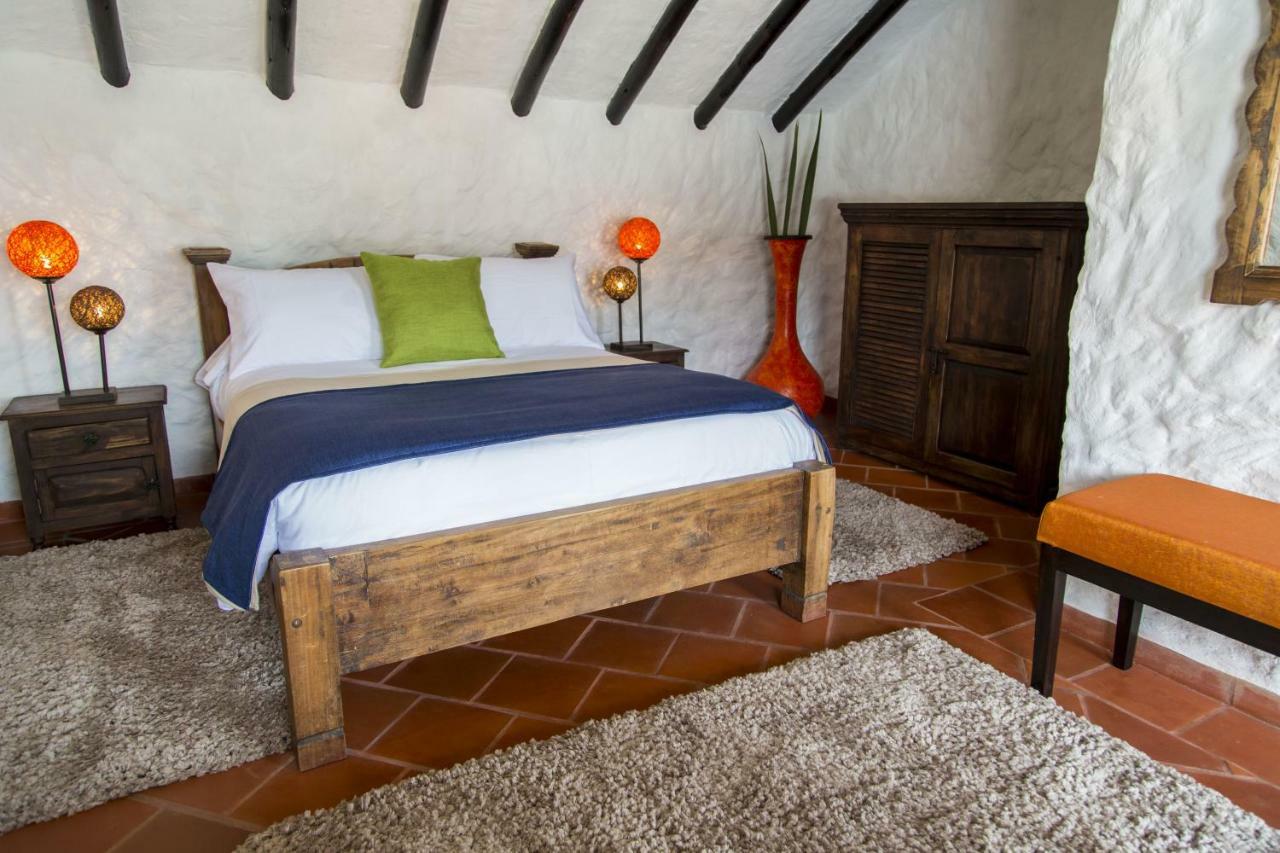 Отель Casona Quesada Суэска Экстерьер фото