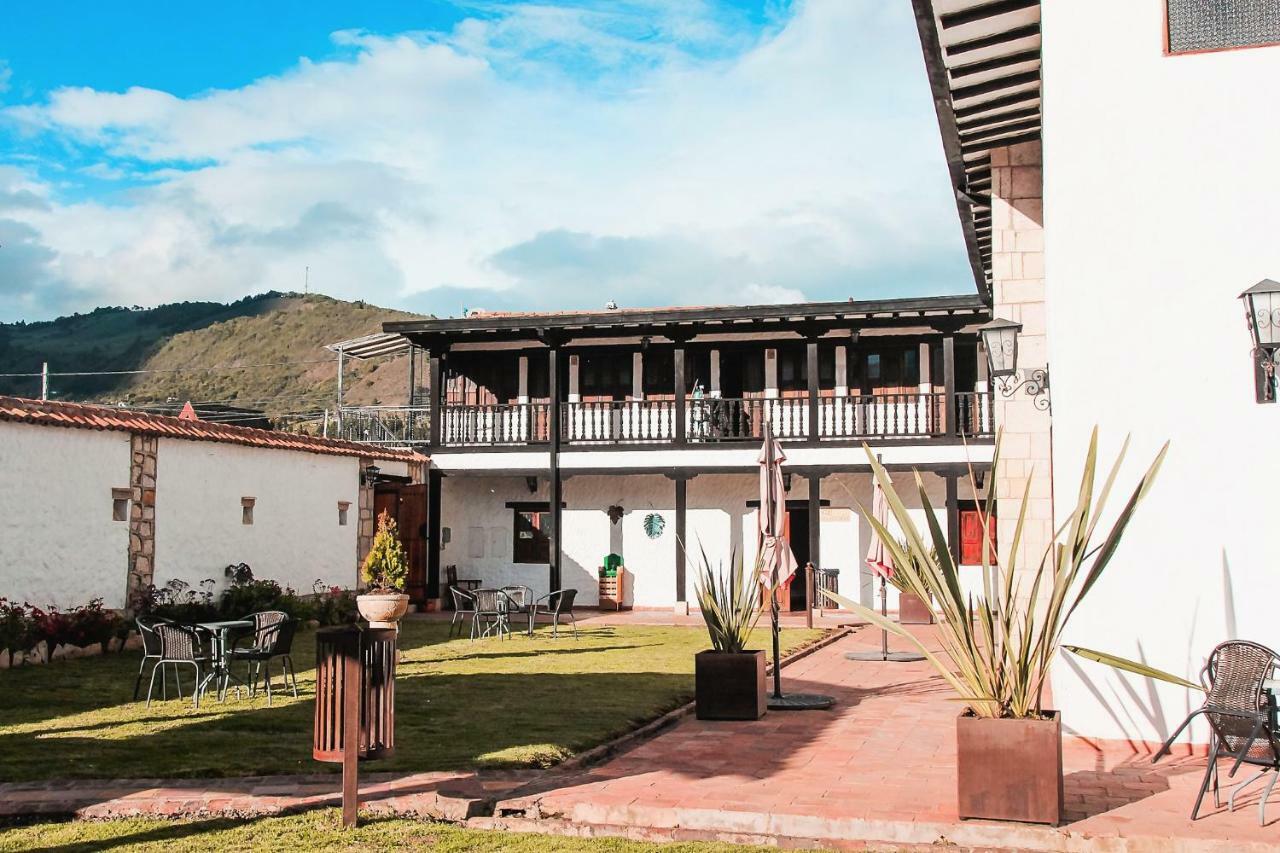 Отель Casona Quesada Суэска Экстерьер фото