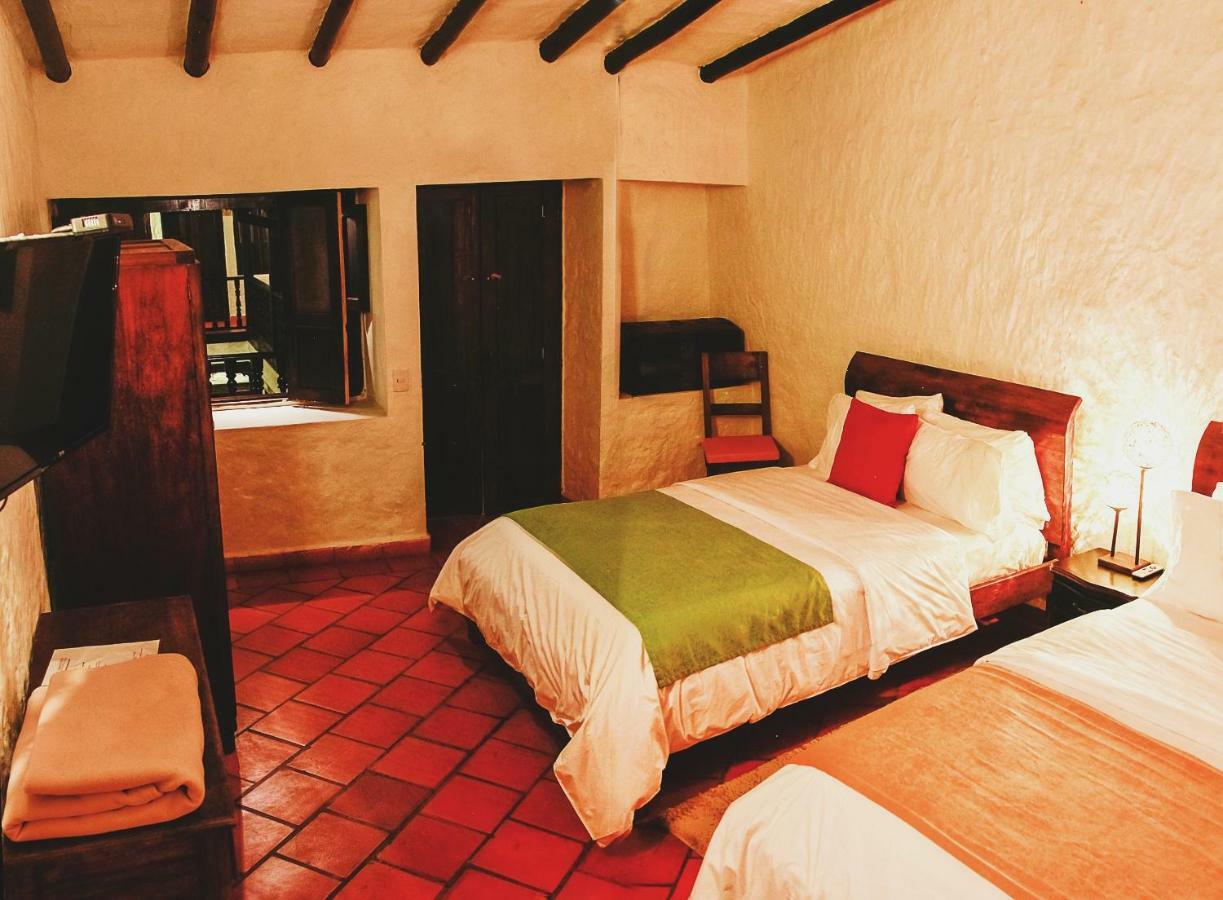 Отель Casona Quesada Суэска Экстерьер фото