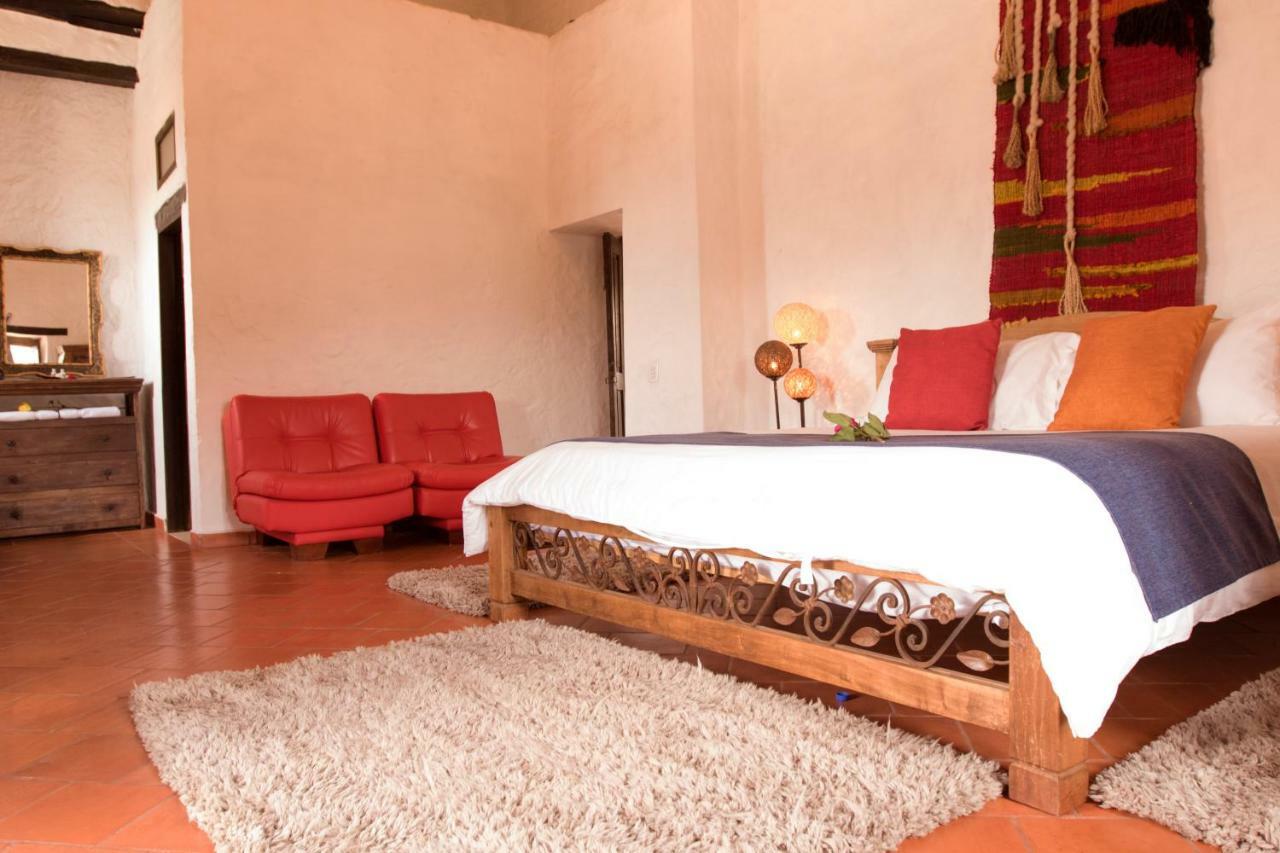 Отель Casona Quesada Суэска Экстерьер фото